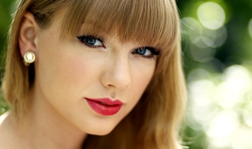 Descubre los trucos de belleza de Taylor Swift